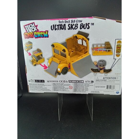 Tech Deck Sk8 Crew Ultra Sk8 Bus Playset With Transforming 3-Ramp - Picture 6 of 6